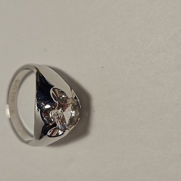 18KT HGE  Large CZ size 10.5 Silvertone Coctail Ring - Picture 6 of 6